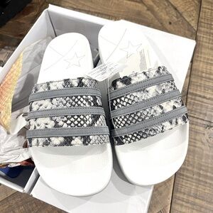 BNWT Adidas Originals Pool Slides 7